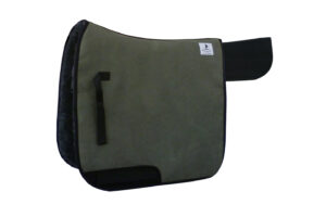 Dressur Schabracke Inlays werden eingeschoben